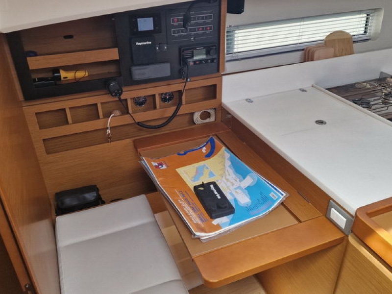 Charter Yacht Sun Odyssey 440 Sunney in Croatia 5